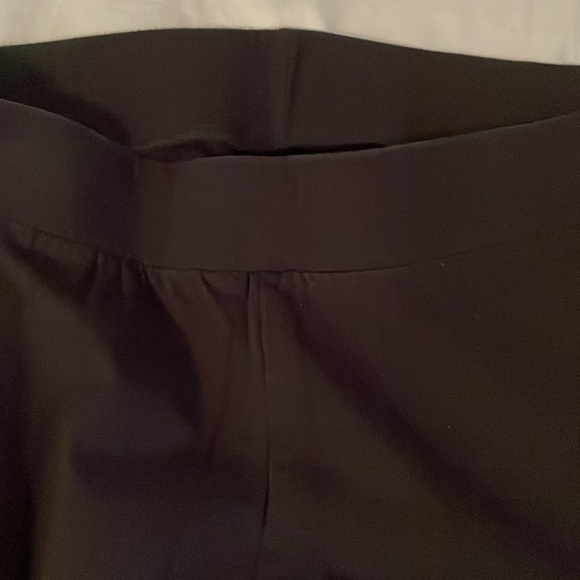 Torrid size 1X black leggings with iridescent dotted stripes on legs - Picture 3 of 4